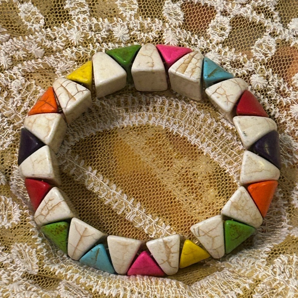 3/$30✨🌈 CHUNKY BOHO RAINBOW STONE Stretch Bracelet - Dyed Howlite Spiderweb🌈